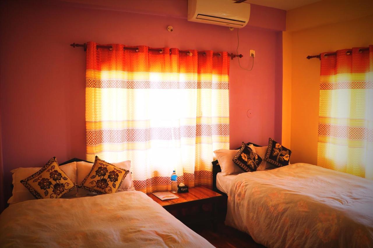 Hotel National Park Sauraha- Homely Stay And Peaceful Location With Jungle Safari Arrangements 외부 사진