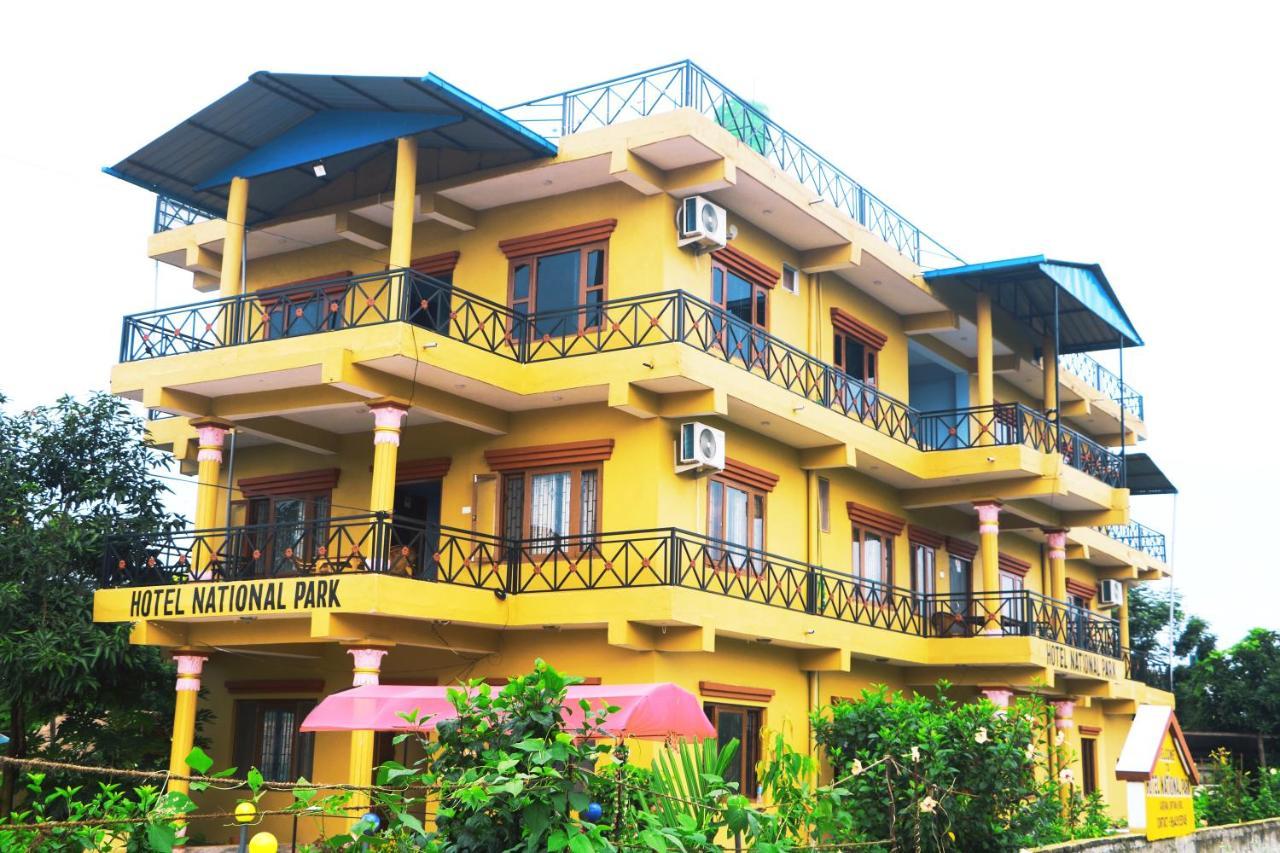 Hotel National Park Sauraha- Homely Stay And Peaceful Location With Jungle Safari Arrangements 외부 사진