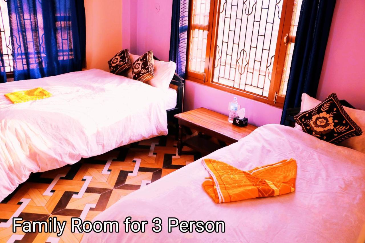 Hotel National Park Sauraha- Homely Stay And Peaceful Location With Jungle Safari Arrangements 외부 사진