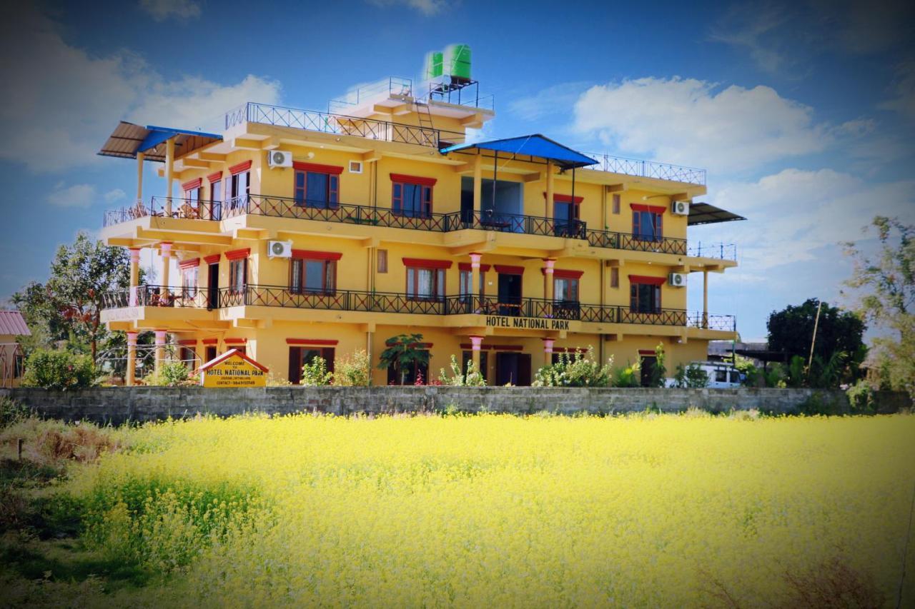 Hotel National Park Sauraha- Homely Stay And Peaceful Location With Jungle Safari Arrangements 외부 사진