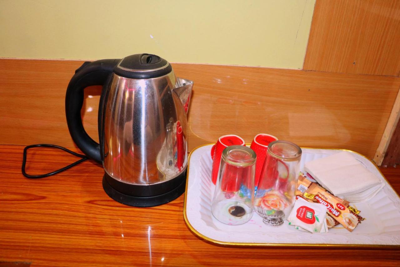 Hotel National Park Sauraha- Homely Stay And Peaceful Location With Jungle Safari Arrangements 외부 사진