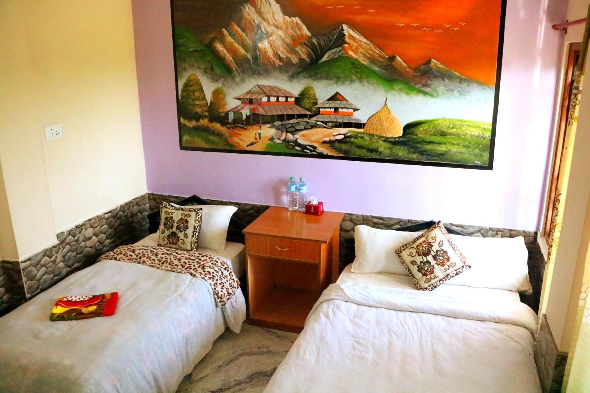 Hotel National Park Sauraha- Homely Stay And Peaceful Location With Jungle Safari Arrangements 외부 사진