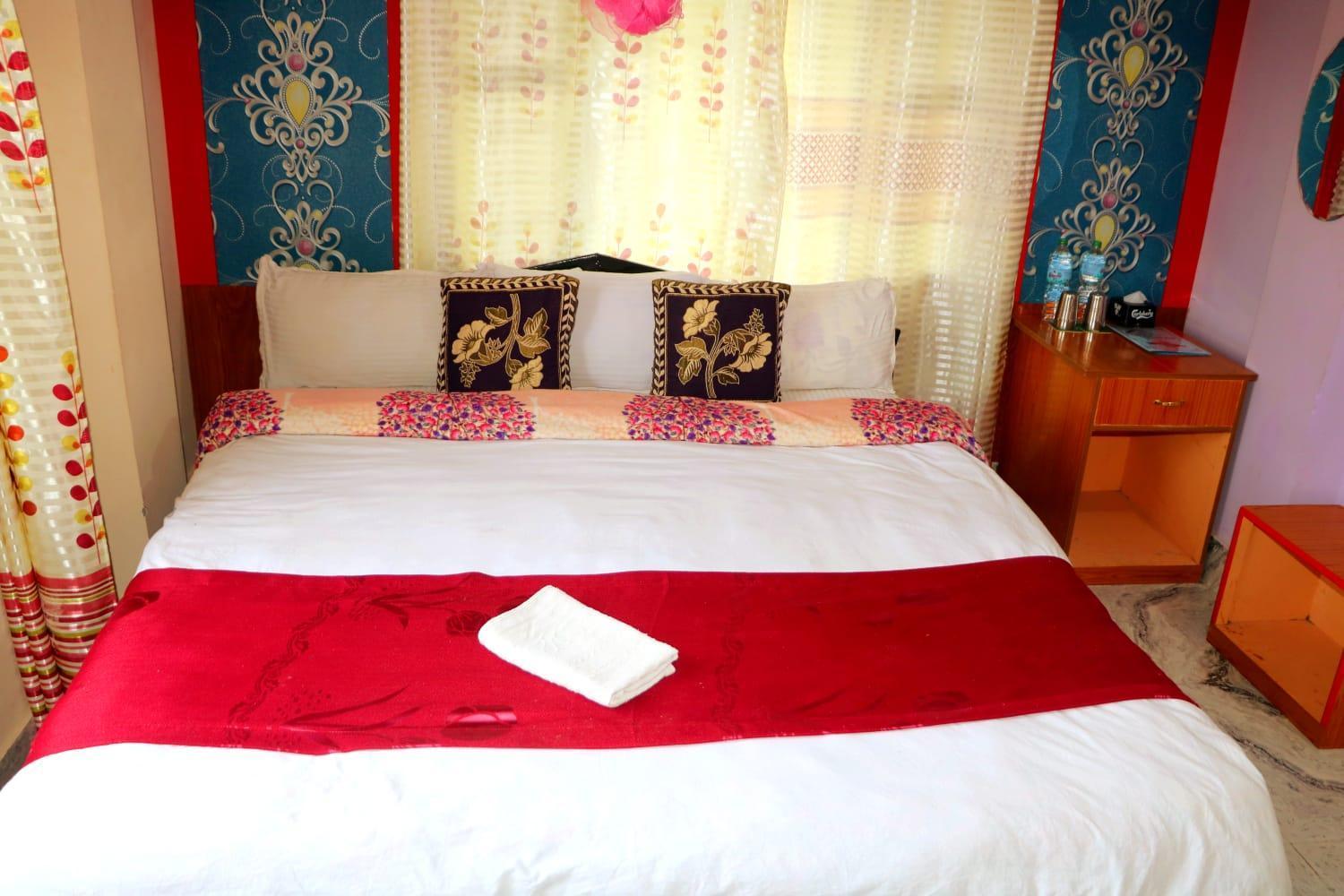 Hotel National Park Sauraha- Homely Stay And Peaceful Location With Jungle Safari Arrangements 외부 사진